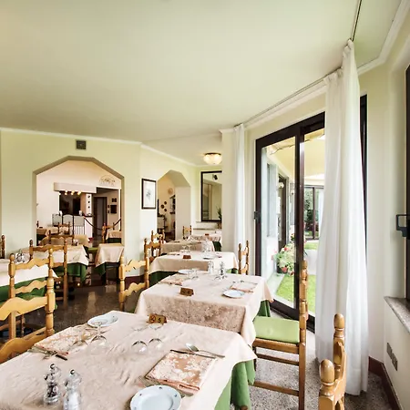 Lido La Perla Nera 호텔