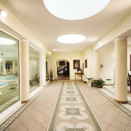 فندق Lido La Perla Nera ستريزا