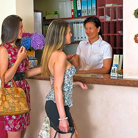 Hotel Lido La Perla Nera 3*