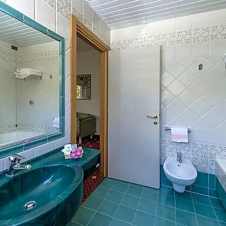 Lido La Perla Nera 3* Stresa