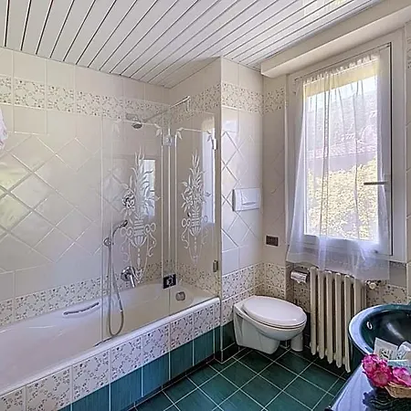 Lido La Perla Nera Szálloda 3*