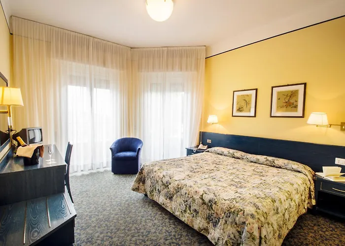 Отель Lido La Perla Nera 3*