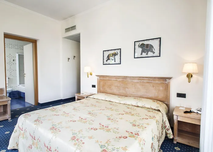 Отель Lido La Perla Nera Стреза