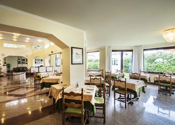 Отель Lido La Perla Nera 3*