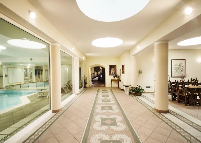 Отель Lido La Perla Nera Стреза