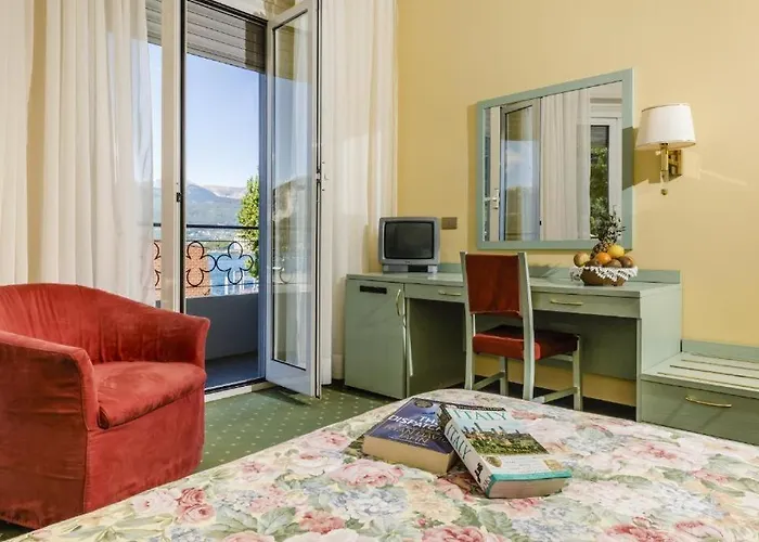 Lido La Perla Nera מלון